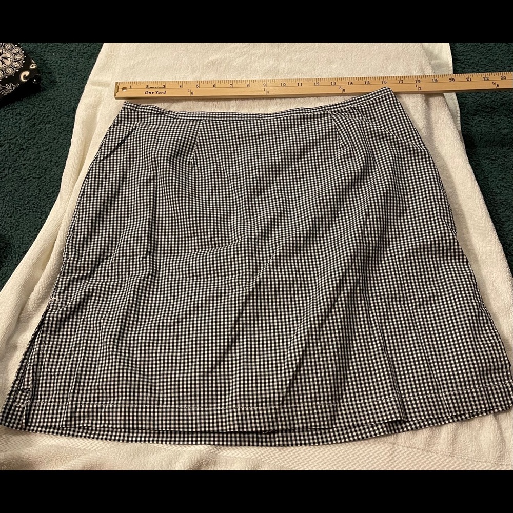 Skort - Picture 2 of 4